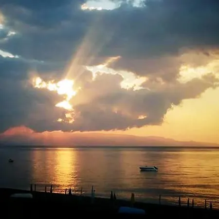 Alojamento de Acomodação e Pequeno-almoço Colapesce